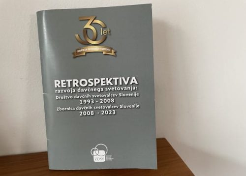 Retrospektiva razvoja davčnega svetovanja 1993 - 2023, avtorica Simona Štravs, maj 2023